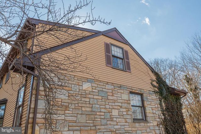 1518 COUNTRY CLUB DR, Lancaster, PA 17601