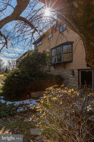 1518 COUNTRY CLUB DR, Lancaster, PA 17601