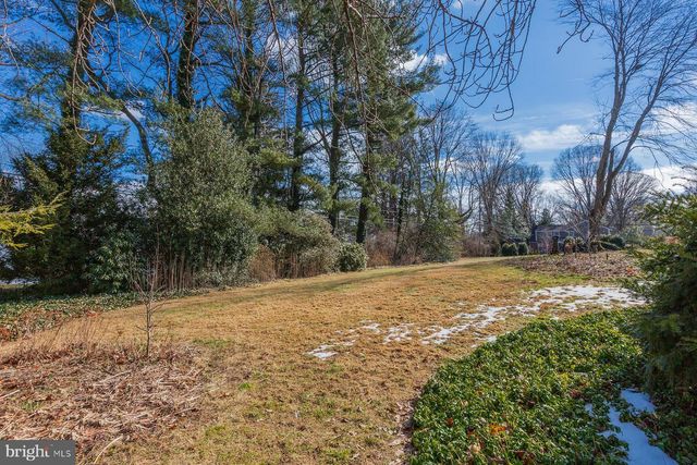 1518 COUNTRY CLUB DR, Lancaster, PA 17601