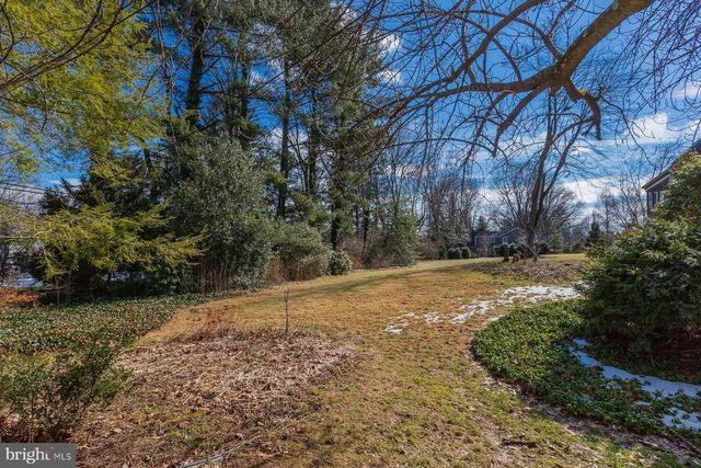 1518 COUNTRY CLUB DR, Lancaster, PA 17601