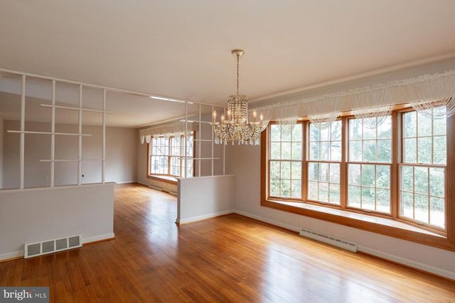 1518 COUNTRY CLUB DR, Lancaster, PA 17601