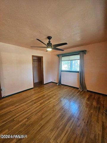 140 W NIKOLAUS --, Show Low, AZ 85901