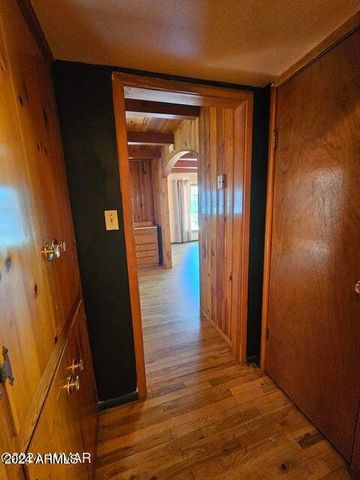 140 W NIKOLAUS --, Show Low, AZ 85901