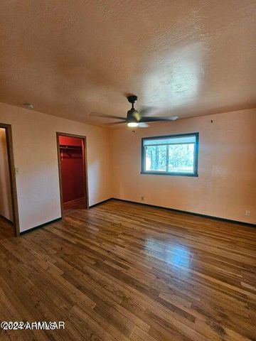 140 W NIKOLAUS --, Show Low, AZ 85901