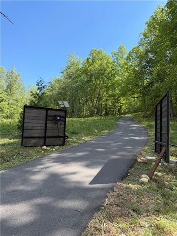 3018 Oakey Mountain Road, Clarkesville, GA 30523