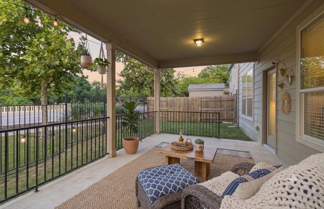 1050 Kenney Fort XING 13, Round Rock, TX 78665