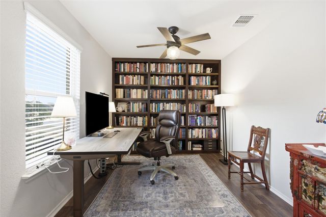 1050 Kenney Fort XING 13, Round Rock, TX 78665