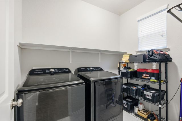 1050 Kenney Fort XING 13, Round Rock, TX 78665