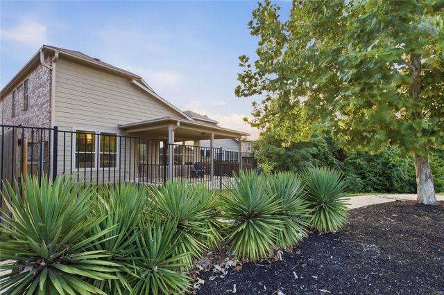 1050 Kenney Fort XING 13, Round Rock, TX 78665