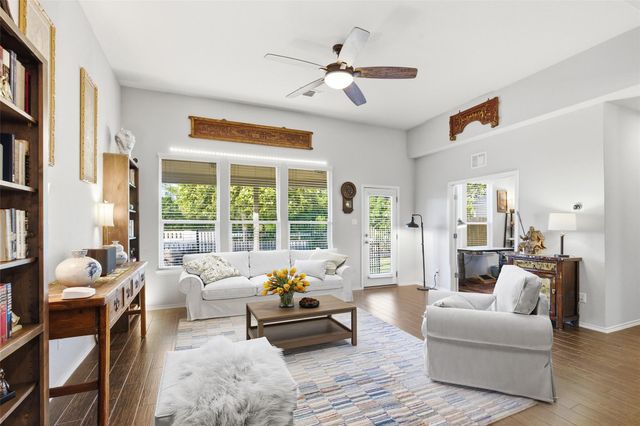 1050 Kenney Fort XING 13, Round Rock, TX 78665