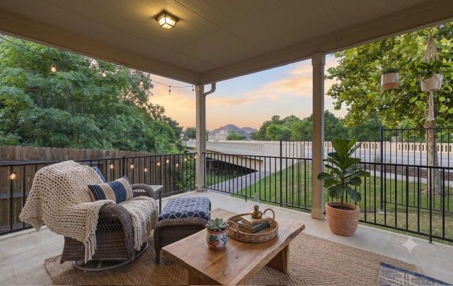 1050 Kenney Fort XING 13, Round Rock, TX 78665