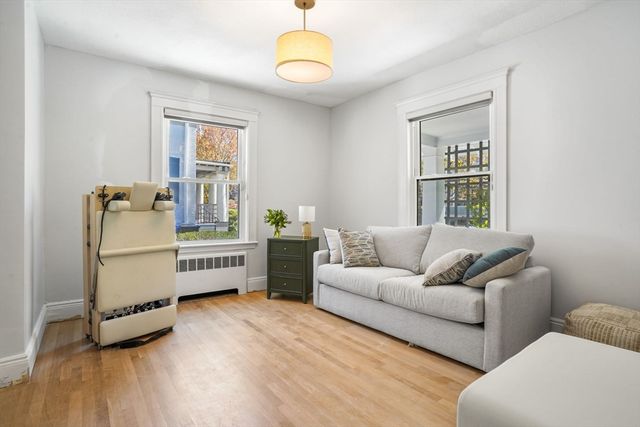 33-35 Russell Street 1, Brookline, MA 02446