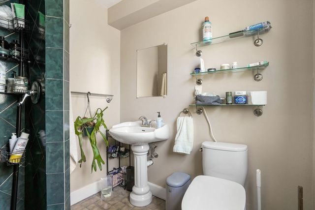 33-35 Russell Street 1, Brookline, MA 02446