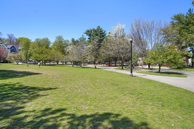 33-35 Russell Street 1, Brookline, MA 02446