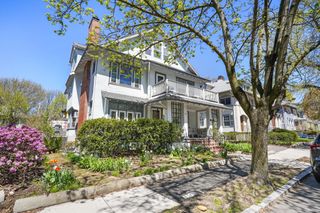 33-35 Russell Street 1, Brookline, MA 02446