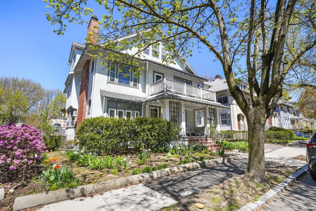 33-35 Russell Street 1, Brookline, MA 02446