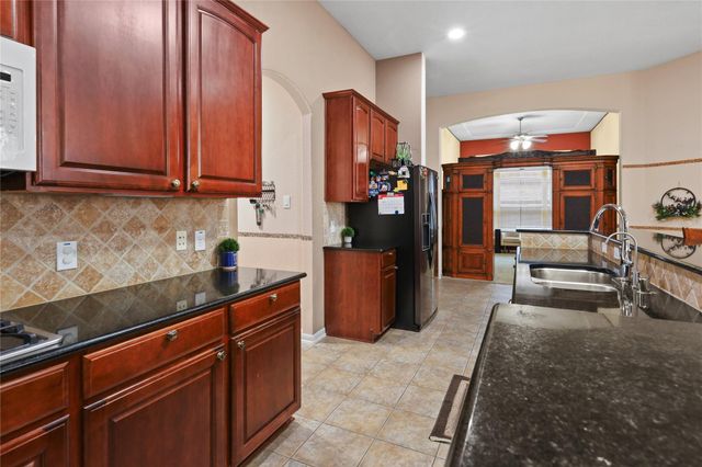 21114 Natchez Crossing Drive, Richmond, TX 77406