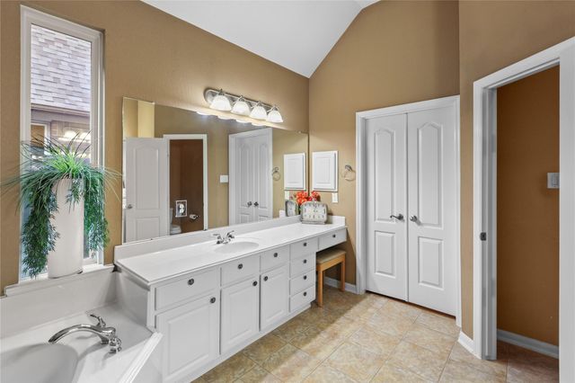 21114 Natchez Crossing Drive, Richmond, TX 77406