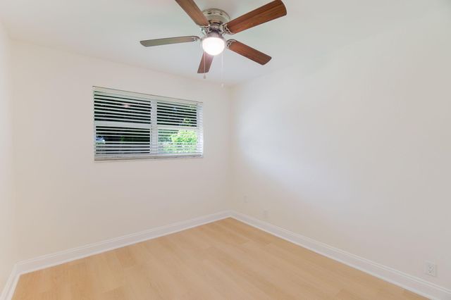 2831 N SEACREST Boulevard, Boynton Beach, FL 33435