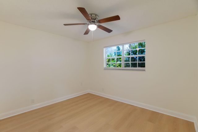 2831 N SEACREST Boulevard, Boynton Beach, FL 33435