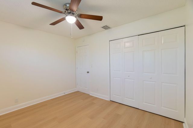 2831 N SEACREST Boulevard, Boynton Beach, FL 33435