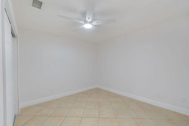 2831 N SEACREST Boulevard, Boynton Beach, FL 33435