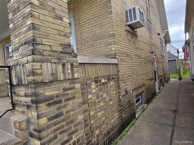 11351 Mcdougall Street, Hamtramck, MI 48212