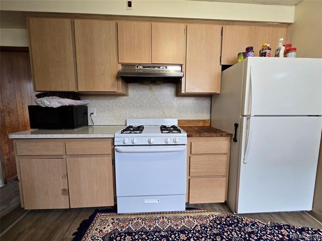 11351 Mcdougall Street, Hamtramck, MI 48212