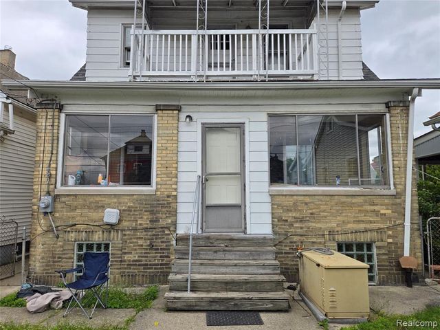 11351 Mcdougall Street, Hamtramck, MI 48212