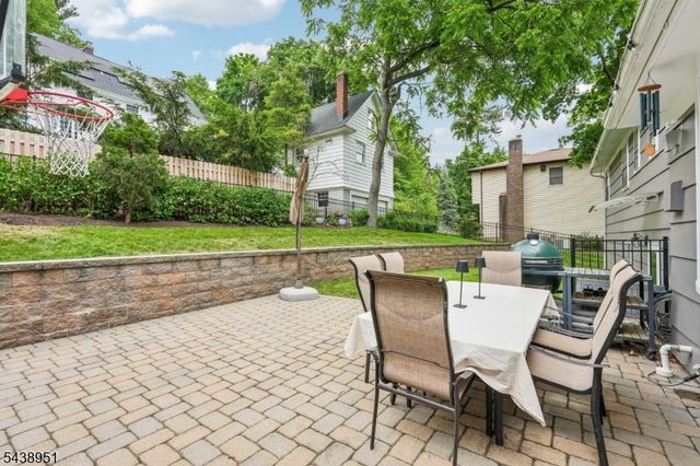 275 Wyoming Ave, Maplewood Twp., NJ 07040