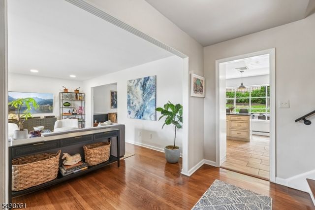 275 Wyoming Ave, Maplewood Twp., NJ 07040