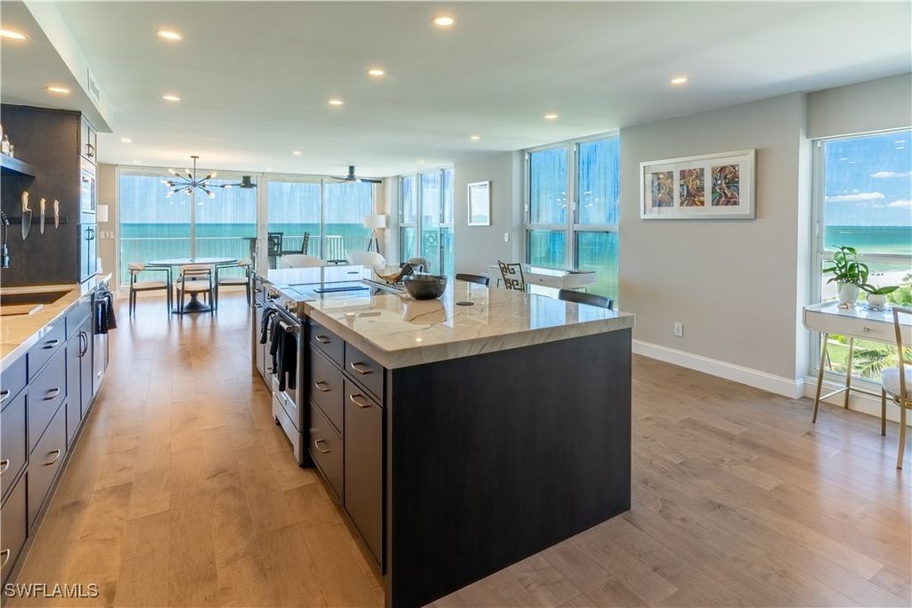 10701 Gulf Shore DR 701, Naples, FL 34108