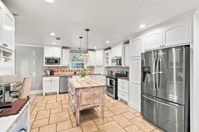 4855 Stitzle Road, Crandall, TX 75114