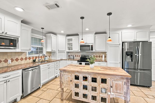 4855 Stitzle Road, Crandall, TX 75114
