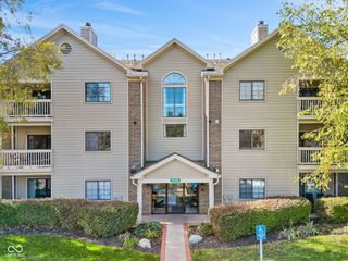 8720 Yardley Court 206, Indianapolis, IN 46268