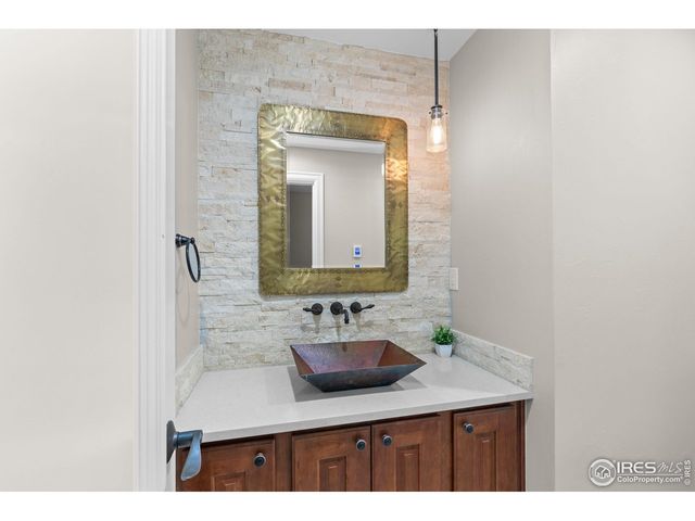 15501 Fairway Dr, Commerce City, CO 80022