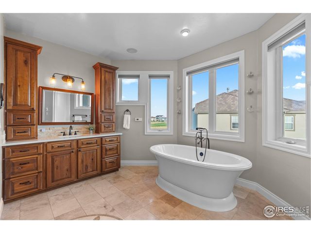 15501 Fairway Dr, Commerce City, CO 80022