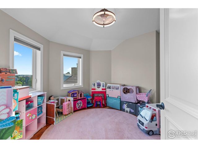 15501 Fairway Dr, Commerce City, CO 80022