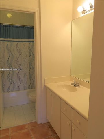 6202 NW 116th Pl 443, Doral, FL 33178