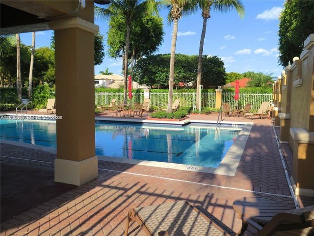 6202 NW 116th Pl 443, Doral, FL 33178