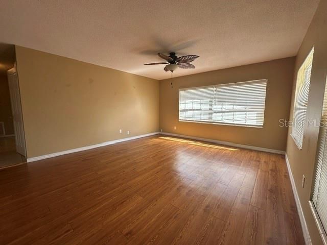 530 N ALEXANDER STREET, Mount Dora, FL 32757
