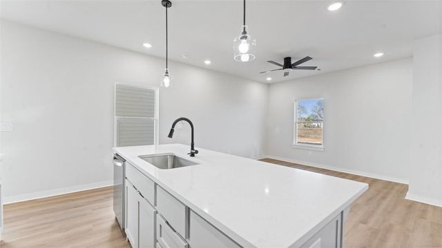 772 W Pickens Road, Pea Ridge, AR 72751