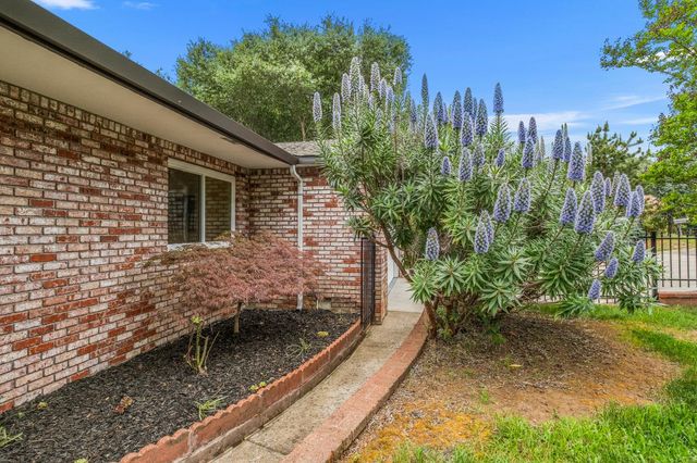 3517 Bajamont Way, Carmichael, CA 95608