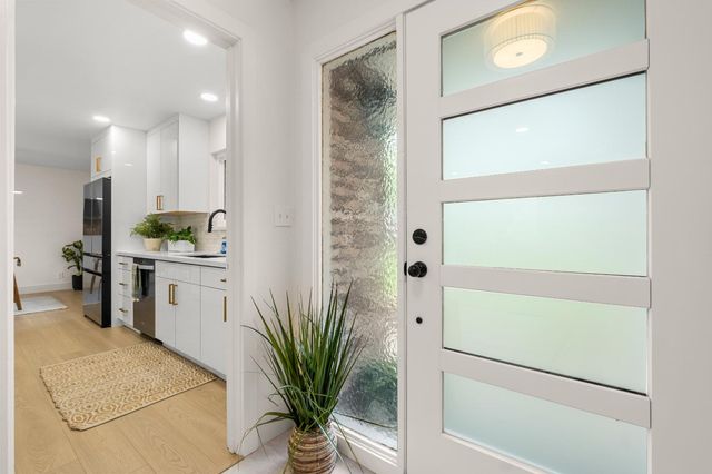 3517 Bajamont Way, Carmichael, CA 95608