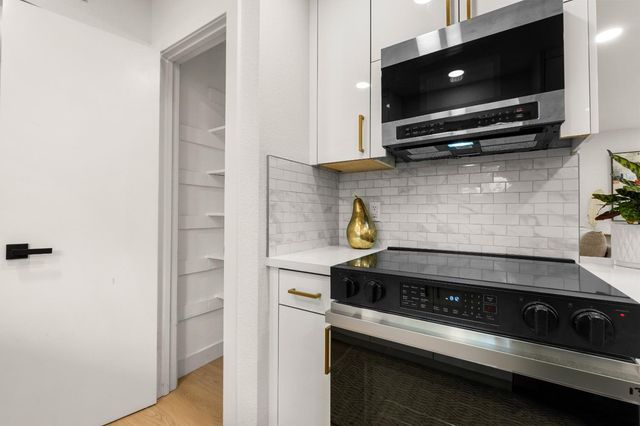 3517 Bajamont Way, Carmichael, CA 95608