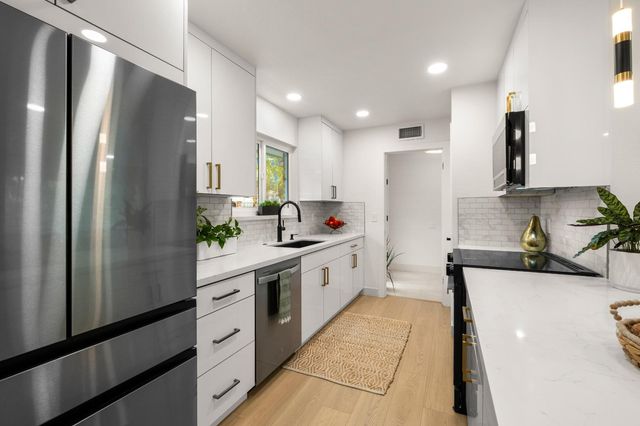 3517 Bajamont Way, Carmichael, CA 95608