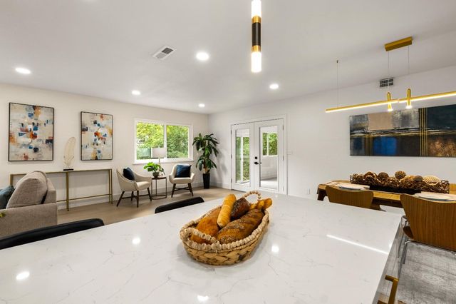 3517 Bajamont Way, Carmichael, CA 95608