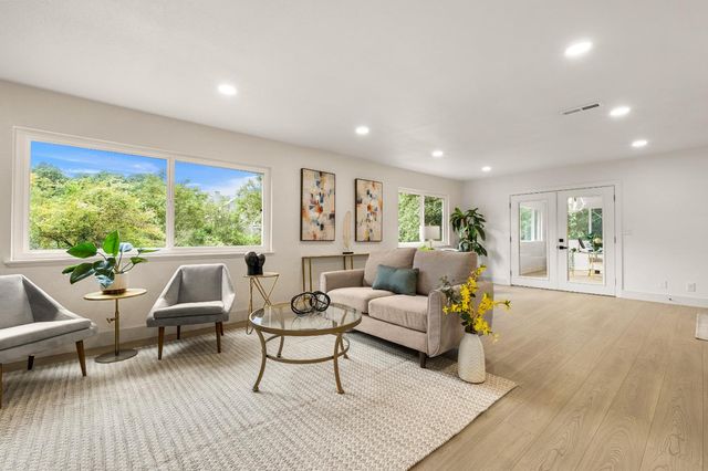 3517 Bajamont Way, Carmichael, CA 95608