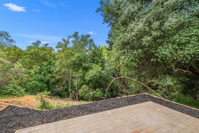 3517 Bajamont Way, Carmichael, CA 95608