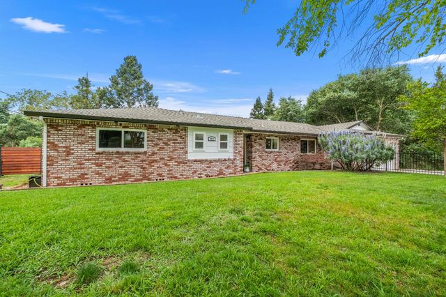 3517 Bajamont Way, Carmichael, CA 95608
